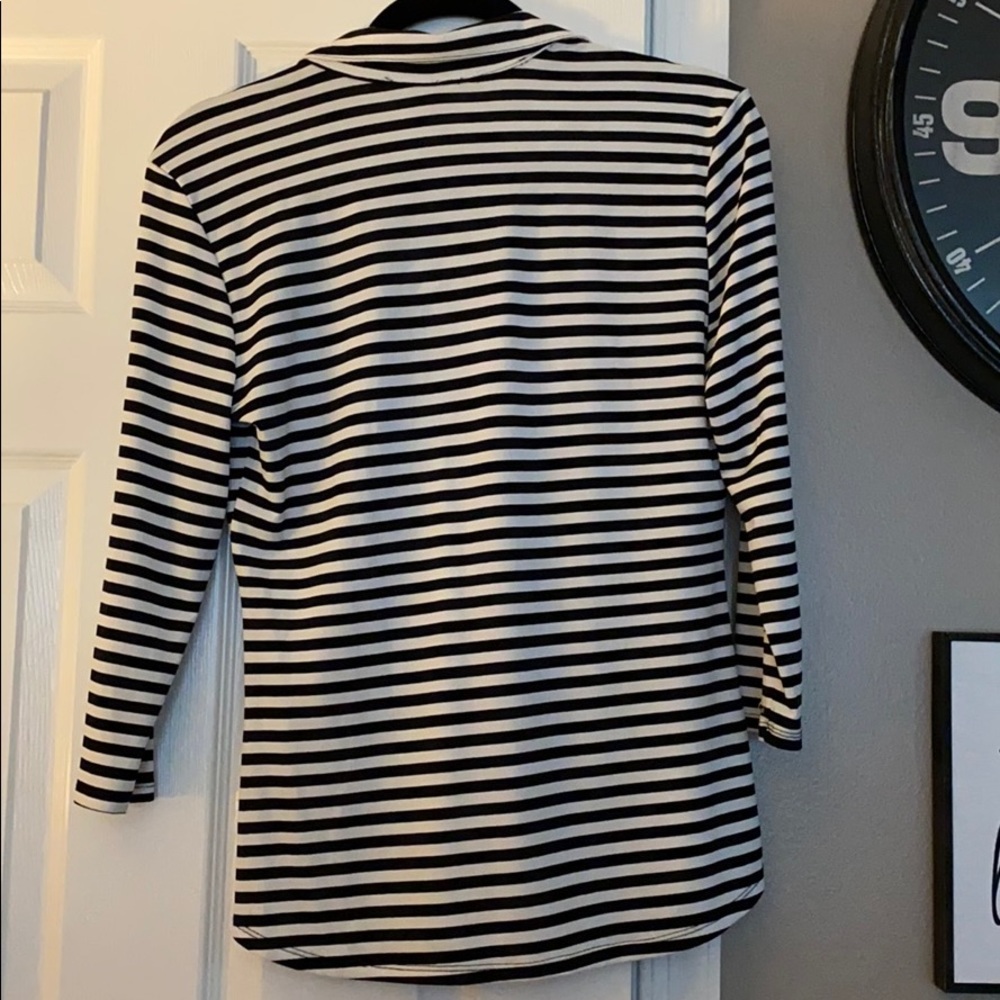 Women’s Top - Picture 2 of 3